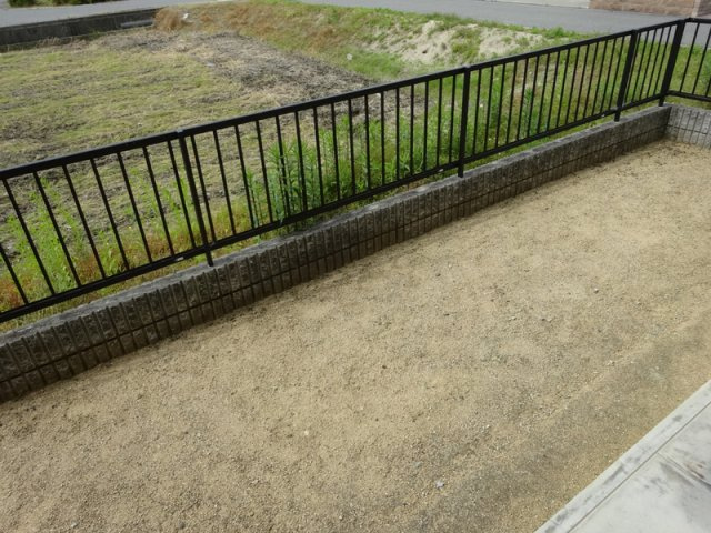 シャーメゾン志保B棟のバルコニー