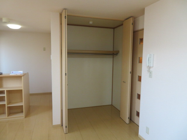 パークハイム弐番館　Ｂ棟の収納