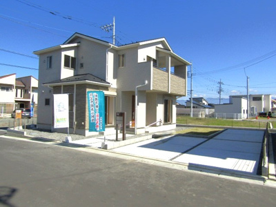 【駐車場】 | ブルーミングガーデン甲府市中町　1号棟 | 車をお持ちの方に嬉しい駐車場付きの物件です