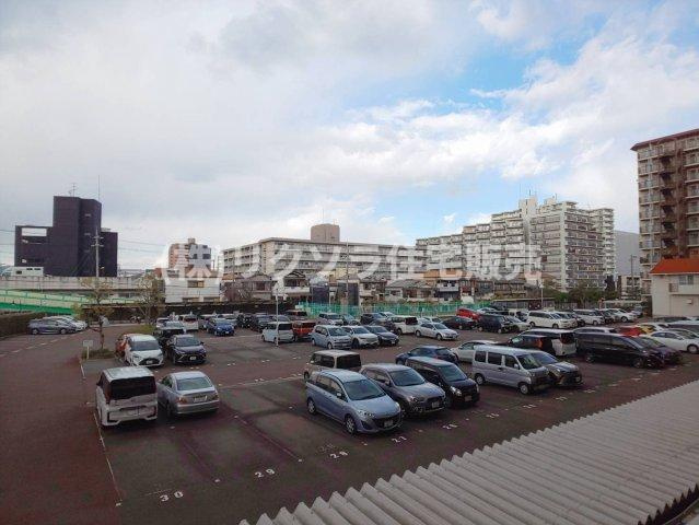 ローズハイツ香里園の駐車場|■物件内覧・資金計画相談・住宅ローン相談、リフォーム相談、お問合せ受付中■
※当日・翌日のご内覧、ご相談はお電話でのお問合せがスムーズです！