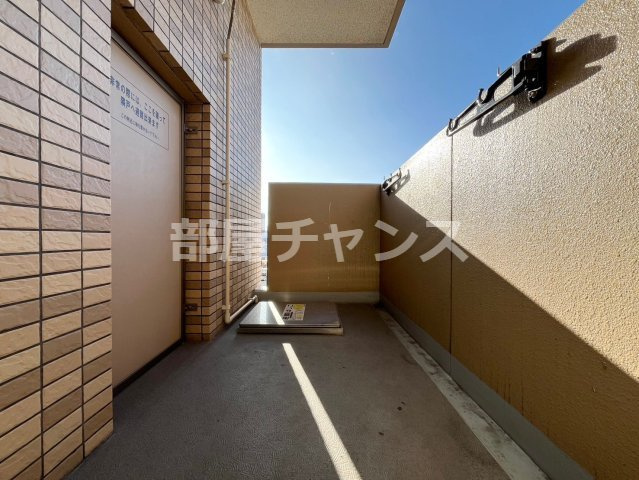 プレサンス栄ラグジュのバルコニー|落ち着いた時間を過ごせるバルコニーです