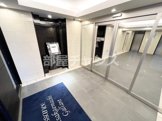 プレサンス新栄町ギャラントのエントランス