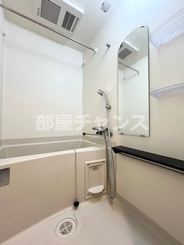 プレサンス新栄町ギャラントの浴室