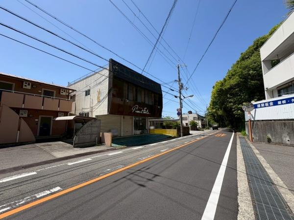 和歌山市鳴神　中古戸建の前面道路含む現地写真