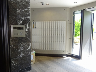 【エントランス】 | サムティ江坂レガーロ | オートロック有るエントランスです