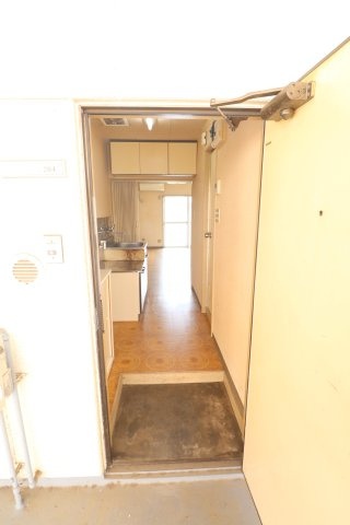 ファミールクルスの玄関