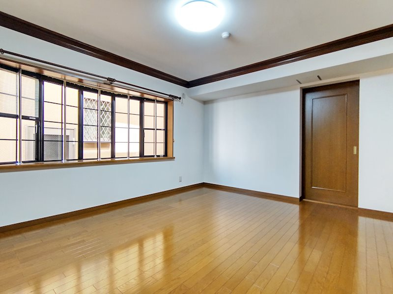 西宮市若草町2丁目戸建の洋室