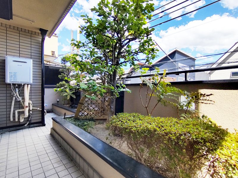 西宮市若草町2丁目戸建のバルコニー