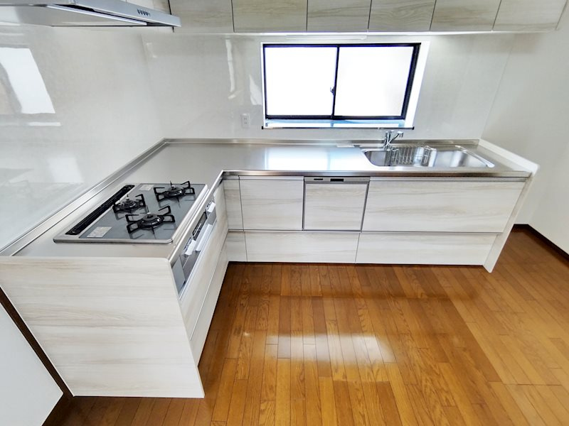 西宮市若草町2丁目戸建のキッチン