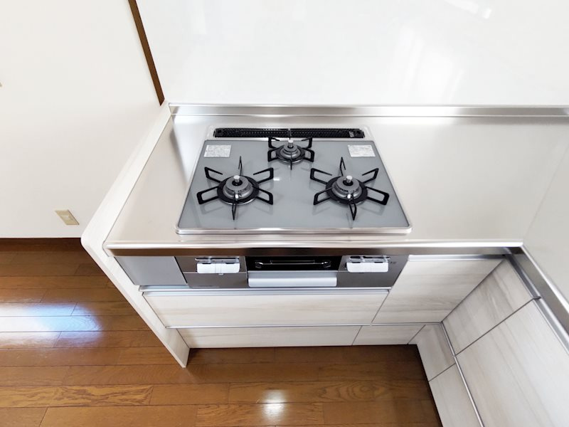 西宮市若草町2丁目戸建のキッチン