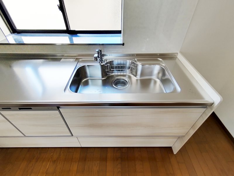 西宮市若草町2丁目戸建のキッチン