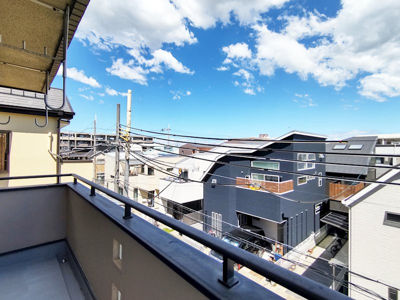 西宮市若草町2丁目戸建のバルコニー