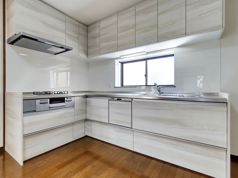 西宮市若草町2丁目戸建のキッチン