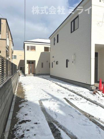 【新築戸建】札幌市豊平区月寒東五条19丁目2棟の駐車場|駐車2～3台可