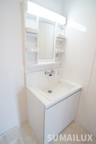 ホワイトステージSUYAの独立洗面台