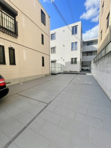 ネセシア御影の駐車場