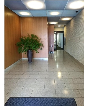 三善ビル　4階のロビー