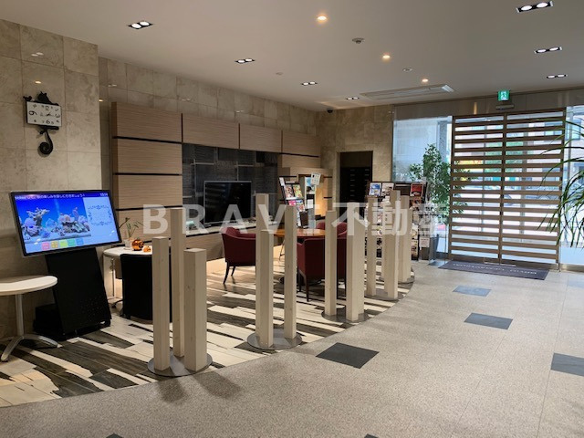 BROU上町台（ブラウウエマチダイ）　BRAVI不動産のエントランス|【BROU上町台】建物の内部です