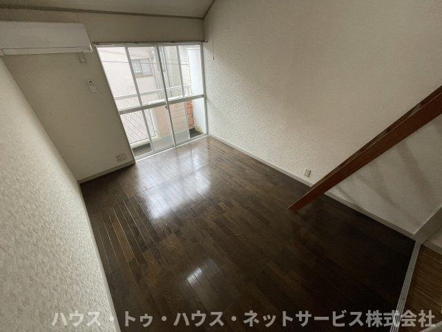 シャルムⅡの居間・リビング