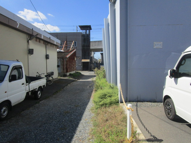 東大阪市衣摺５丁目の倉庫の周辺