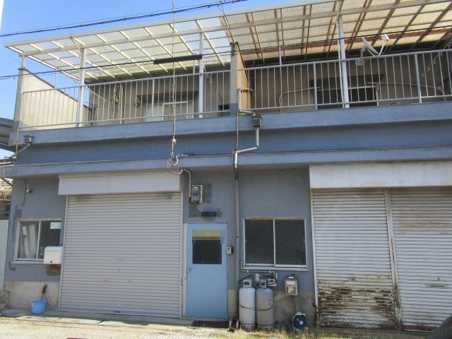 東大阪市衣摺５丁目の倉庫の外観