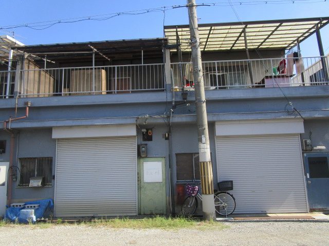 東大阪市衣摺５丁目の倉庫の外観