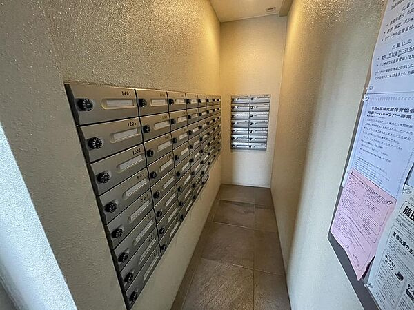 エイルマンション武蔵ヶ丘のエントランス