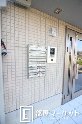 【エントランス】 | エクセレンス東梅坪