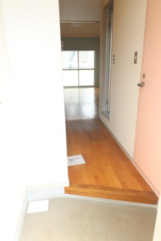 グレイス東百合丘の玄関