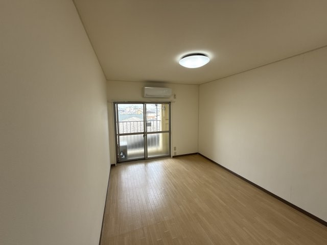 たくみマンションの洋室