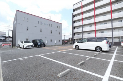 【駐車場】 | グランシャリオⅡ | 駐車場