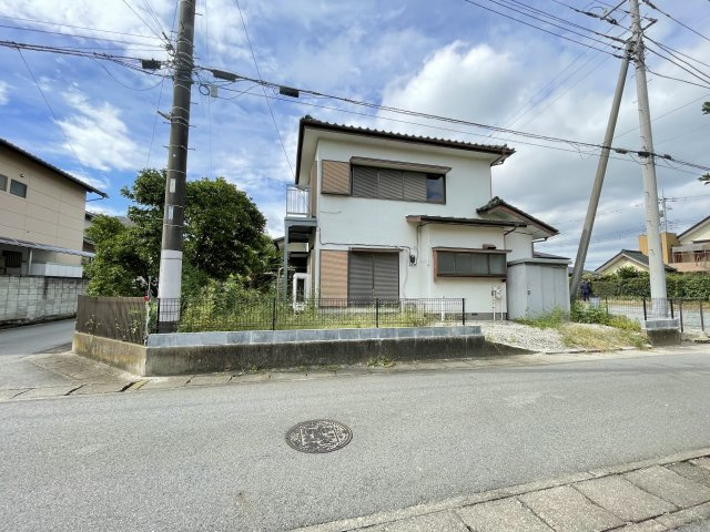藤岡市藤岡　中古700の前面道路含む現地写真