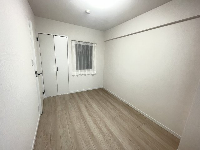 ロイヤルステージ北野の収納|～収納力の高いクローゼット完備～