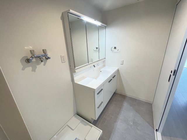 ロイヤルステージ北野の脱衣所|～モノトーンで清潔感のある脱衣所～