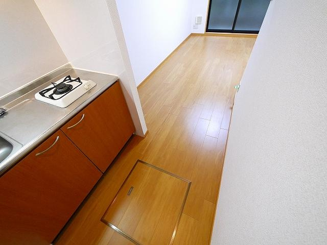 プリームローズＪのキッチン|コンパクトなキッチンで掃除もラクラク