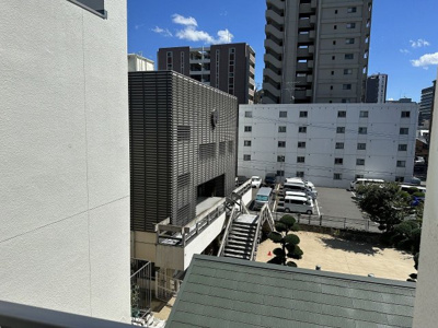 【バルコニー】 | メゾンド天神東 | 別号室の写真になります。現況優先。