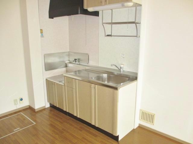 熊本市南区出仲間５丁目のアパートのキッチン