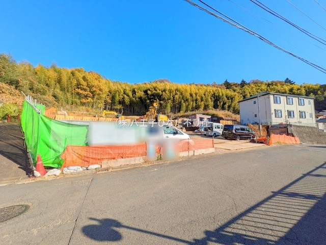 八王子市　上柚木　売地の前面道路含む現地写真|～仲介手数料無料☆八王子ひなた不動産～八王子市上柚木　売地
