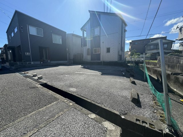 薊野西町　建築条件なし　売土地の前面道路含む現地写真