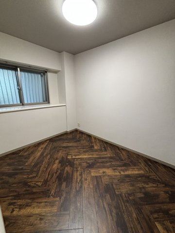 PHOENIX COURT 交野Ⅱの洋室