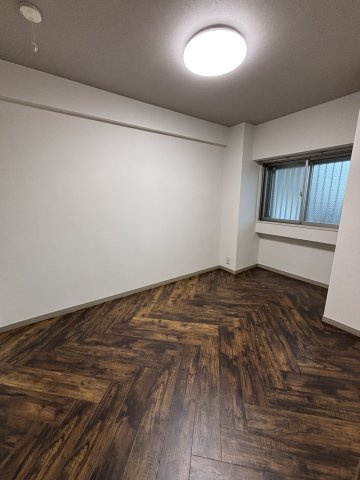 PHOENIX COURT 交野Ⅱの洋室
