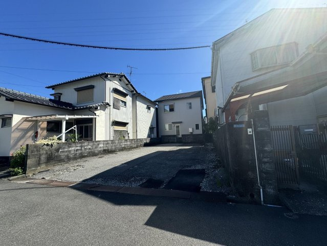 薊野西町　建築条件なし　売土地の前面道路含む現地写真
