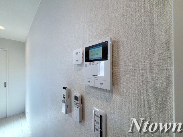 【セキュリティ】 | プルミエール角割町 | モニター付きインターホンです