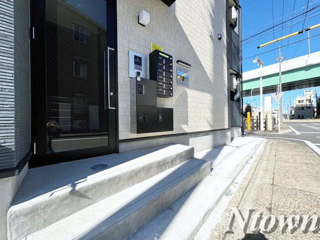 【エントランス】 | プルミエール角割町 | 清潔なエントランスです