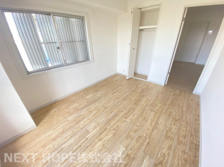 【洋室】 | 【ペットと一緒に暮らせる】　桜台ハイツ弐号棟 | バルコニに面した洋室６帖です♪二面採光の明るい室内です！！