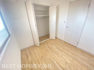 【収納】 | 【ペットと一緒に暮らせる】　桜台ハイツ弐号棟 | 玄関横の洋室4帖のクローゼットです♪