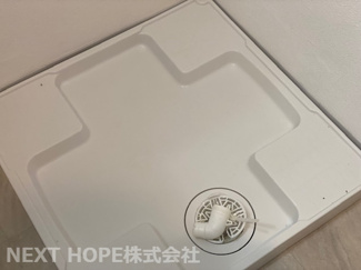 【洗面所】 | 【ペットと一緒に暮らせる】　桜台ハイツ弐号棟 | 洗面室内には新品の洗濯パンが設けられております♪