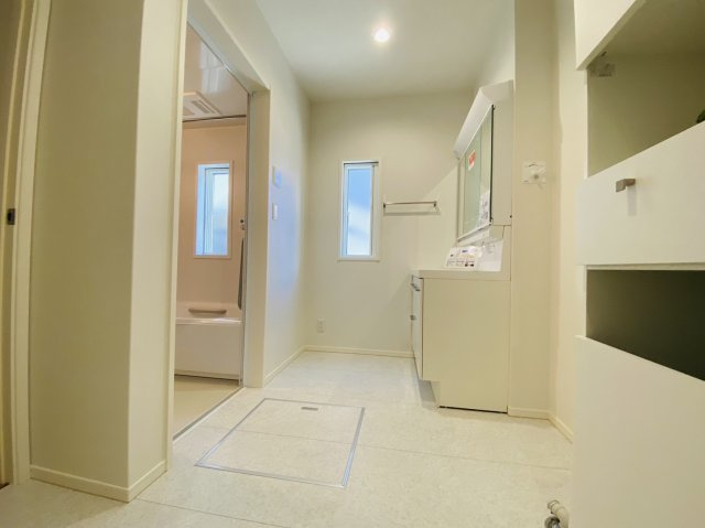 成田市並木町　新築戸建て　１号棟の脱衣所