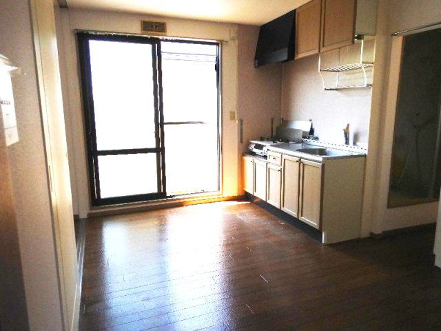 ガーデンハイツ武庫の居間・リビング|ゆったりとしたリビングです