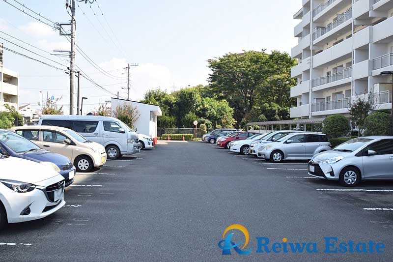 藤和茅ヶ崎ハイタウン　2号棟の駐車場